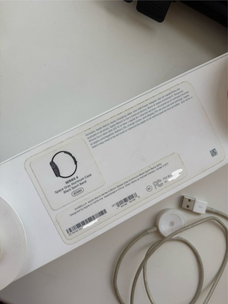 Продам Apple Watch 4