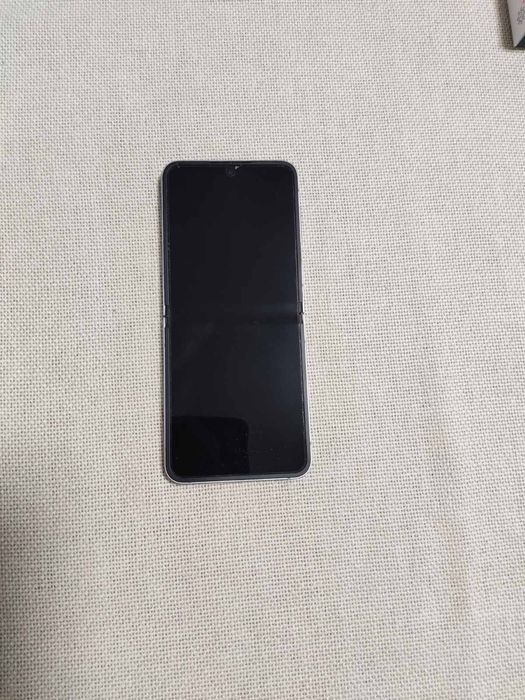 Samsung galaxy z flip6- за София лично предаване