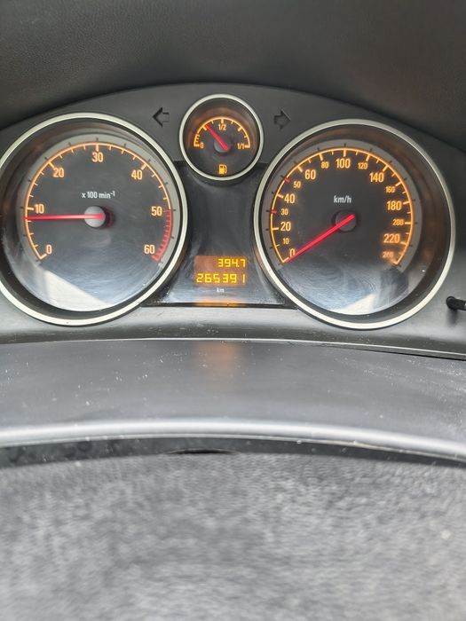 Opel Astra H 1.9 CDTI