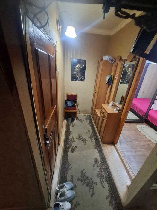 Продаётся 2/3/5 Ахмад Югнаки Среднее состояние 2 балкона 2х3 62м2