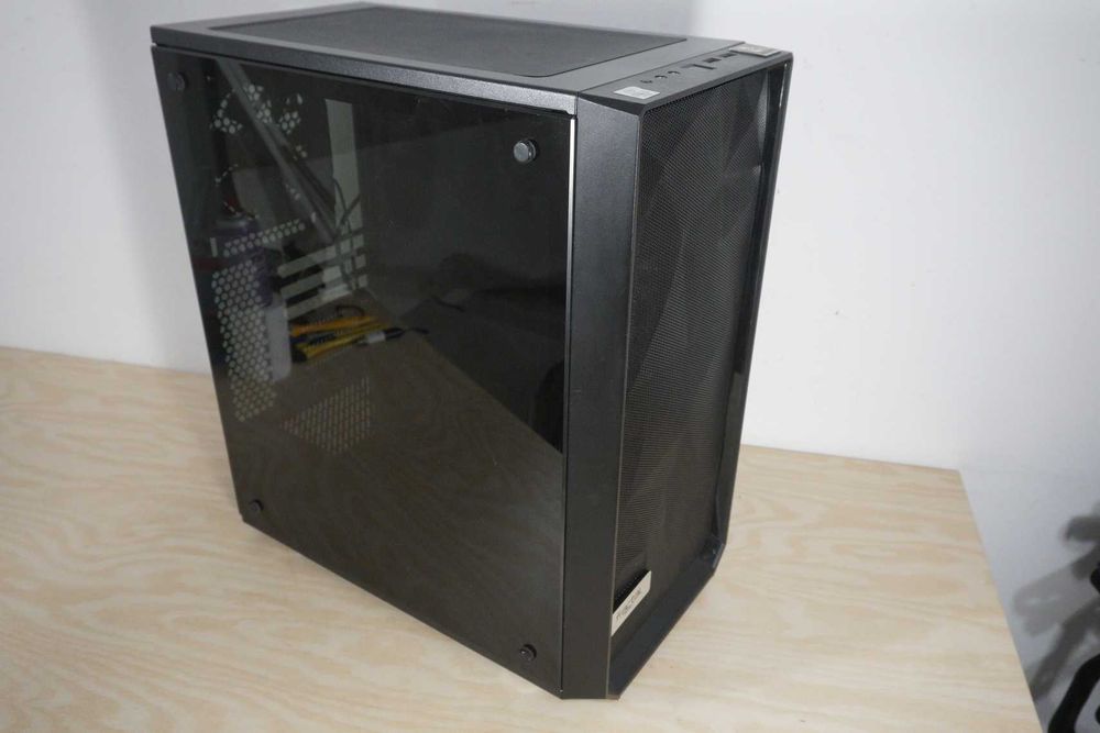 Компютърна кутия Fractal Design Meshify / Вкл ДДС