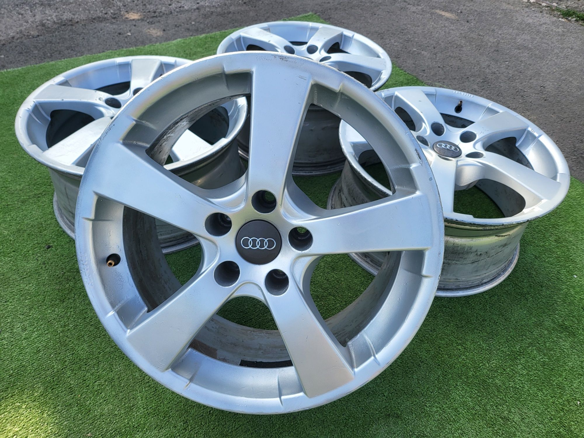 Лети джанти 17 5х112 ,ЕТ35 , 8J , Audi,VW,Seat Skoda