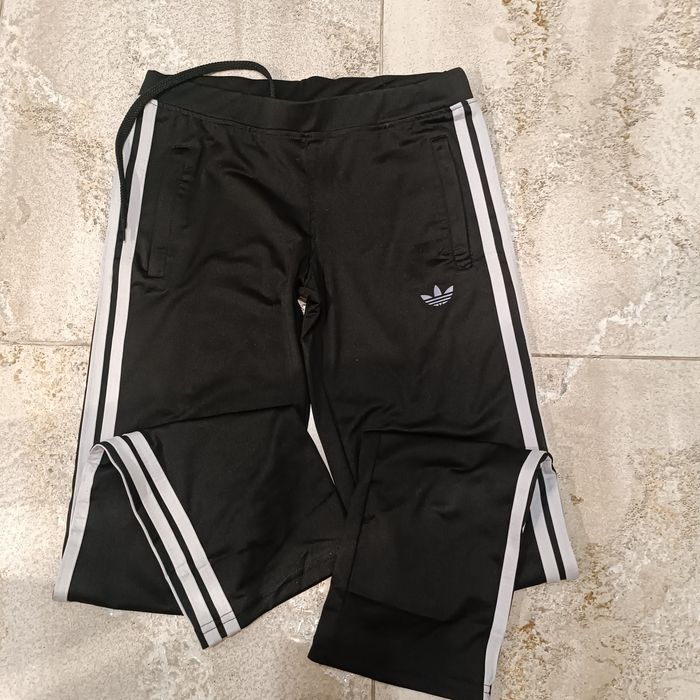 Спортен екип ADIDAS. - S