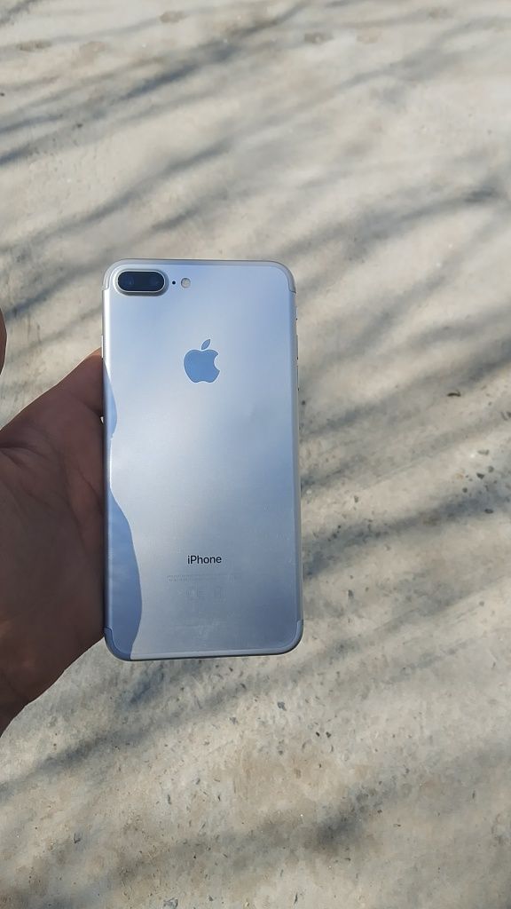 IPhone 7+ holati idial