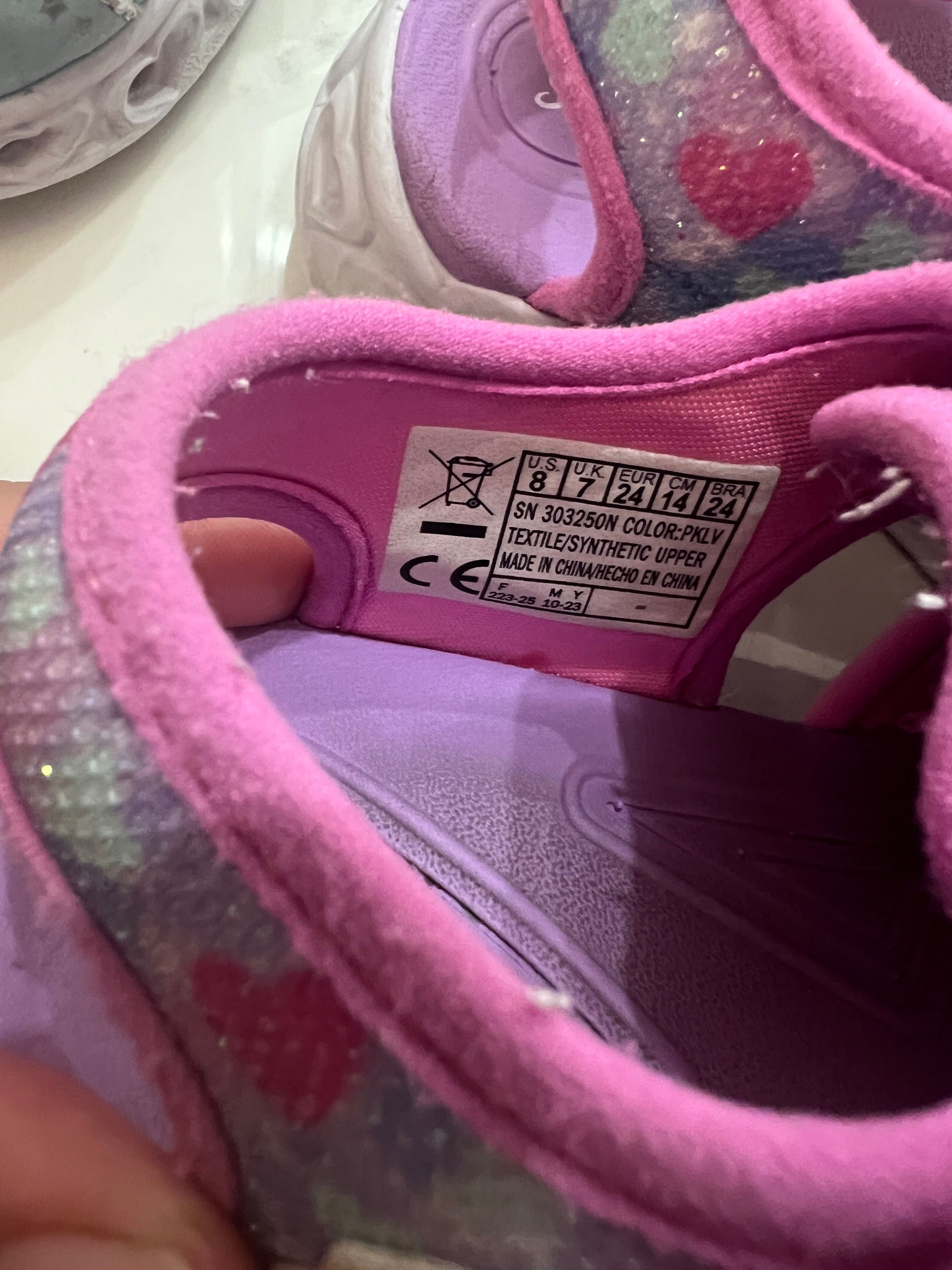 Лот 3ч детски сандали Skechers и пантофи