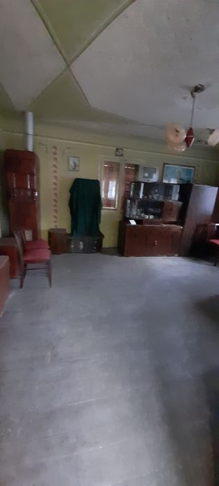 De vanzare  imobil : casa , bucatarie de vara , sura, gradina 30 ari