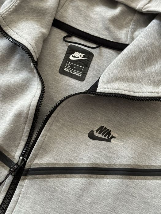 Nike Tech Fleece OG - M