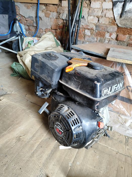 продам двигатель Лифан 15лс