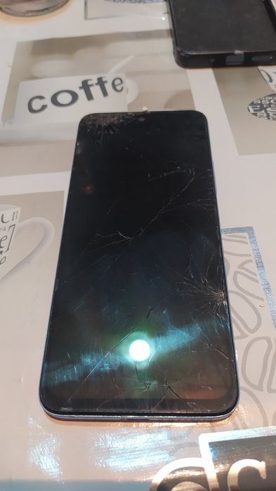 Редми 12 и Редми Нот 8Т