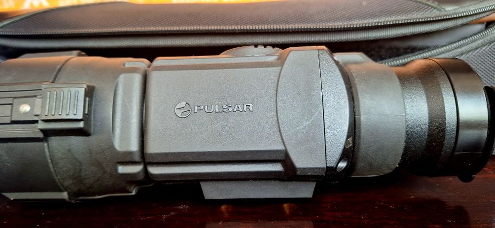 Termoviziune Pulsar Core FXQ55 BW, cu adaptor lunetă