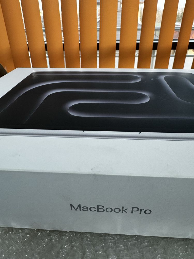 Apple MacBook Pro 16 2024 M4 Pro Retina XDR 48GB  512GB SSD SIGILAT