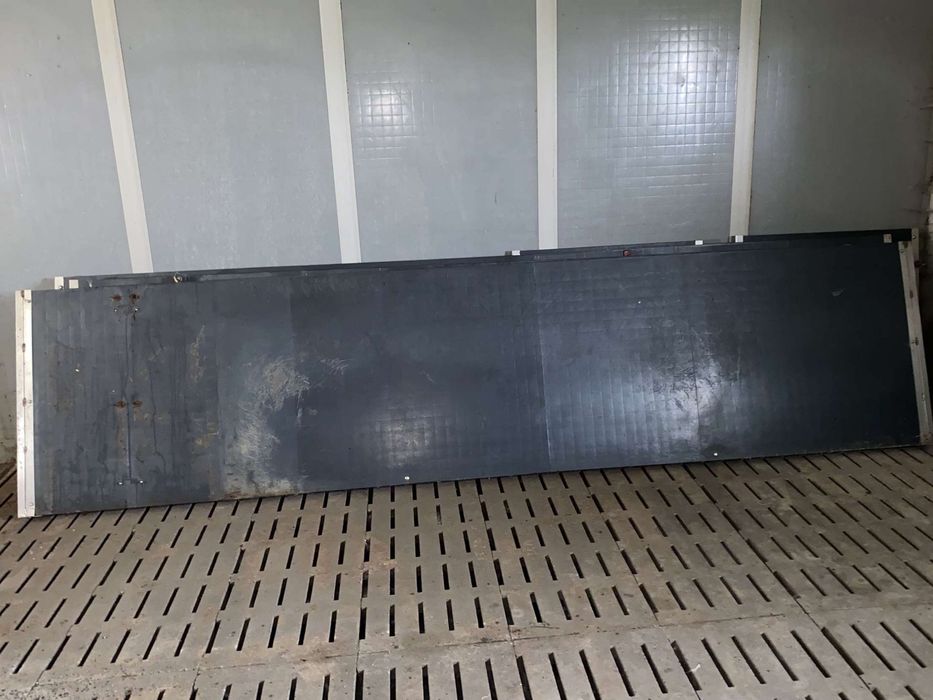 Panouri despartitoare din plastic foarte rezistent