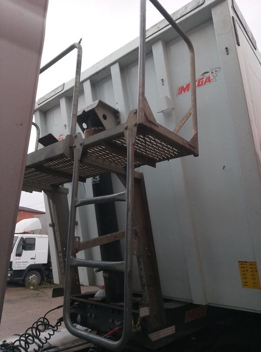 Semiremorca cereale Mega