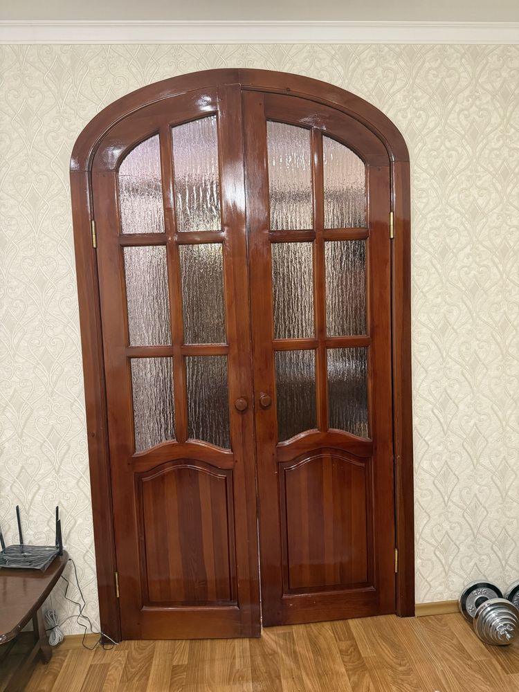 Продам двери из дерева