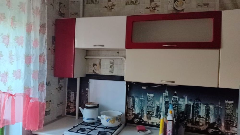 Сдам 2 комн кап квартиру на длительный срок.