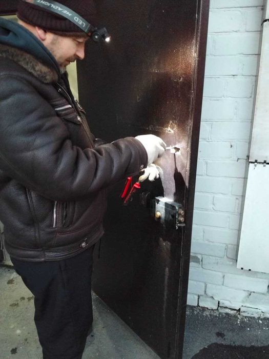 Установка замена замков \ Врезка замка железные двери \ Вскрыть замок