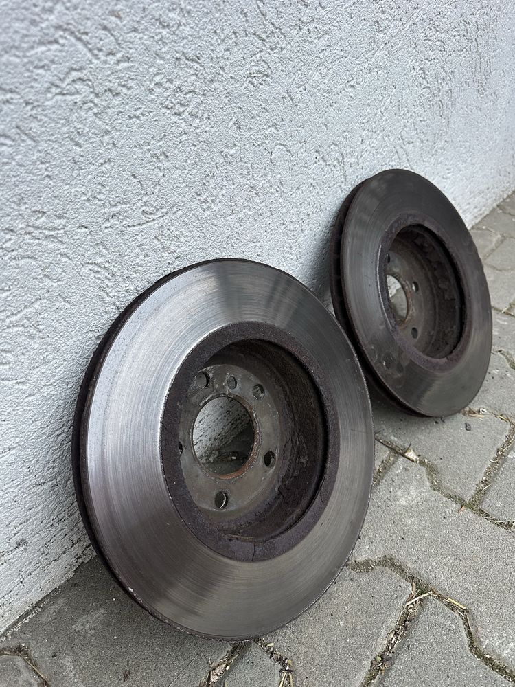 Discuri frana fata BMW F10 520 525 D