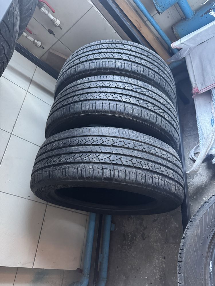 Продам Шины 215/55/18