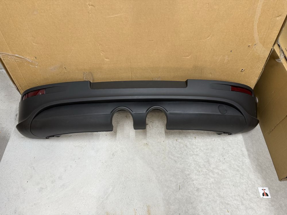 Задна добавка VW R32 Golf 5
