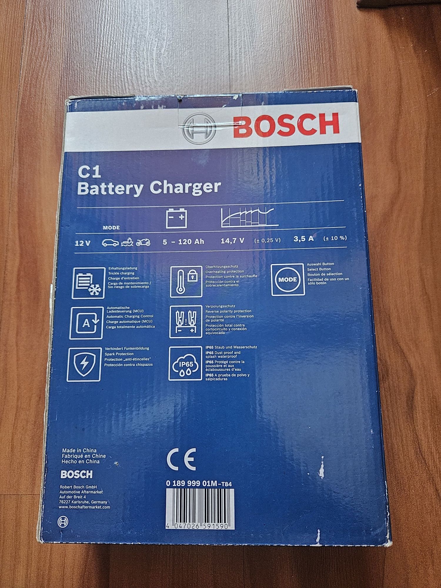 Продавам зарядно за акумулатори Bosch C1, 12V