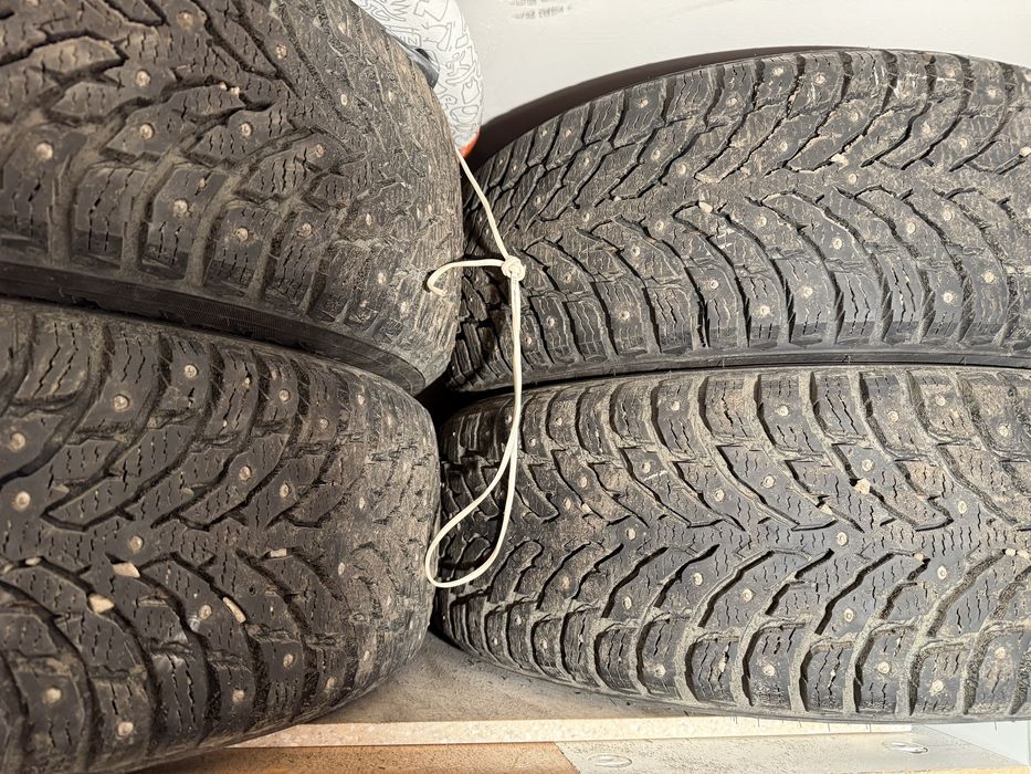 Продам Nokian Hakkapeliitta 9 зимнюю резину в отличном состоянии.