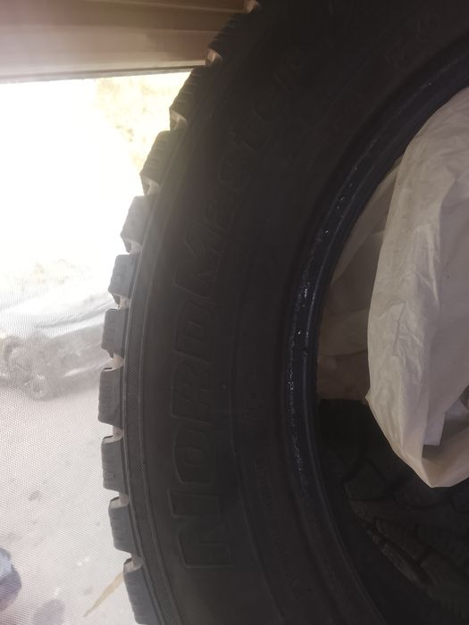 Продам комплект зимней резины R15