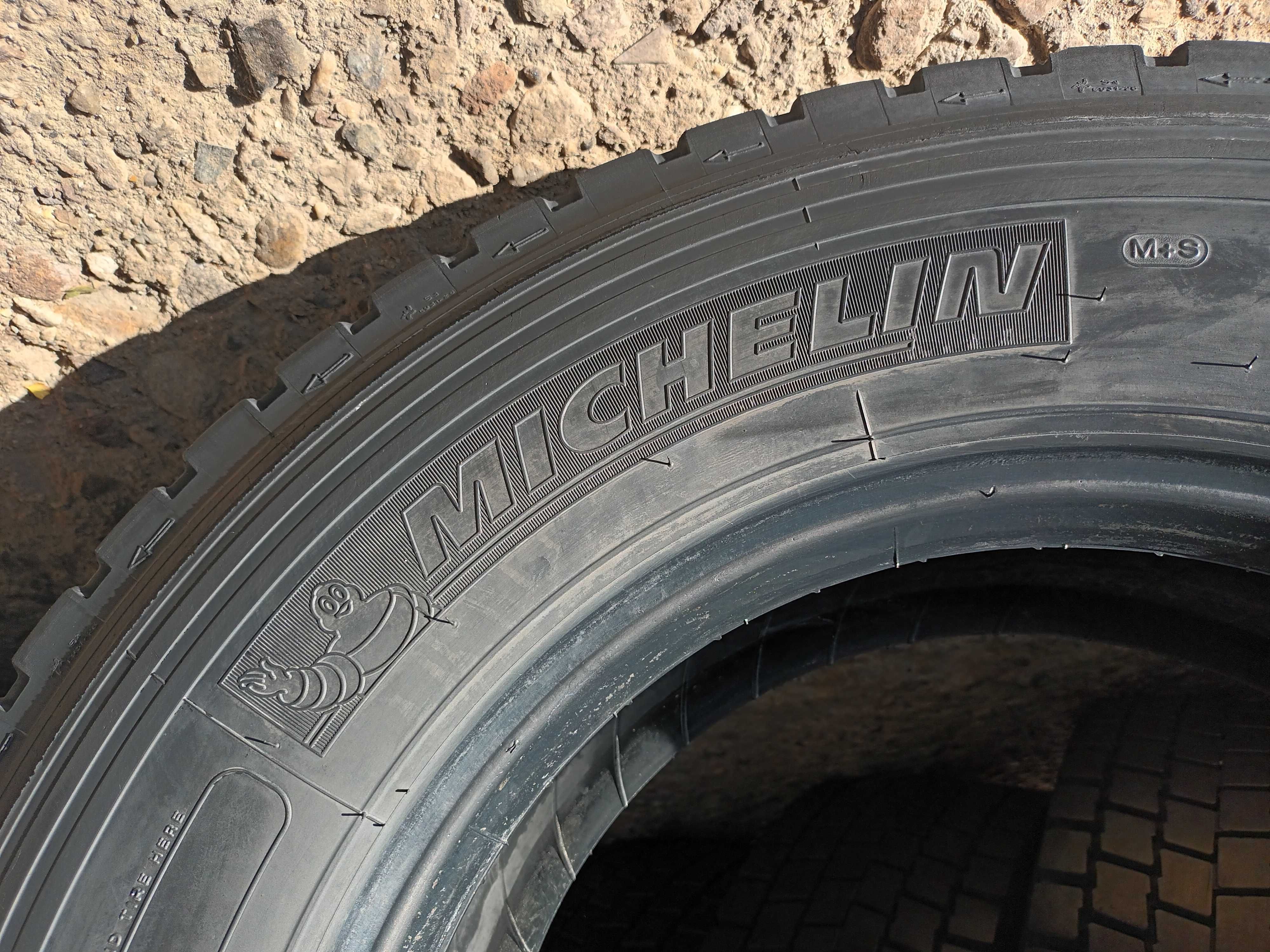 4 тежкотоварни гуми 285/70 R19.5 Michelin XDE2+ 144/142M M+S Germany