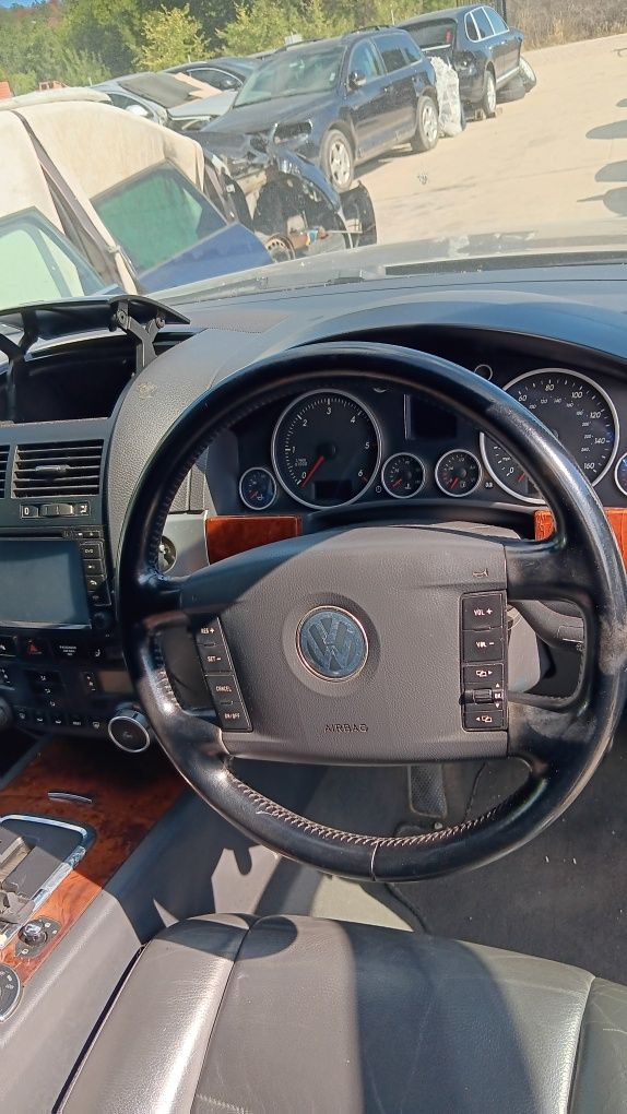 Vw Touareg 2.5 R5 ,174 к.с. ,60 броя на части