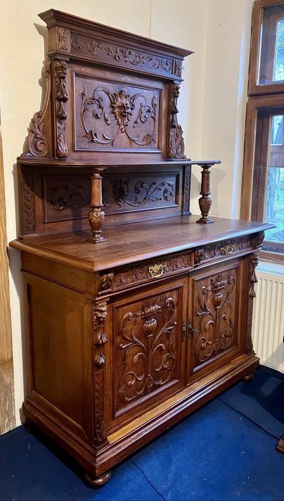 Bufet vechi sculptat *** vintage / antic / vechi / retro ***