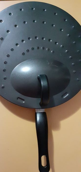 Vand tigaie cu 3 compartimente si capac, tava emailata, tavi minipizza