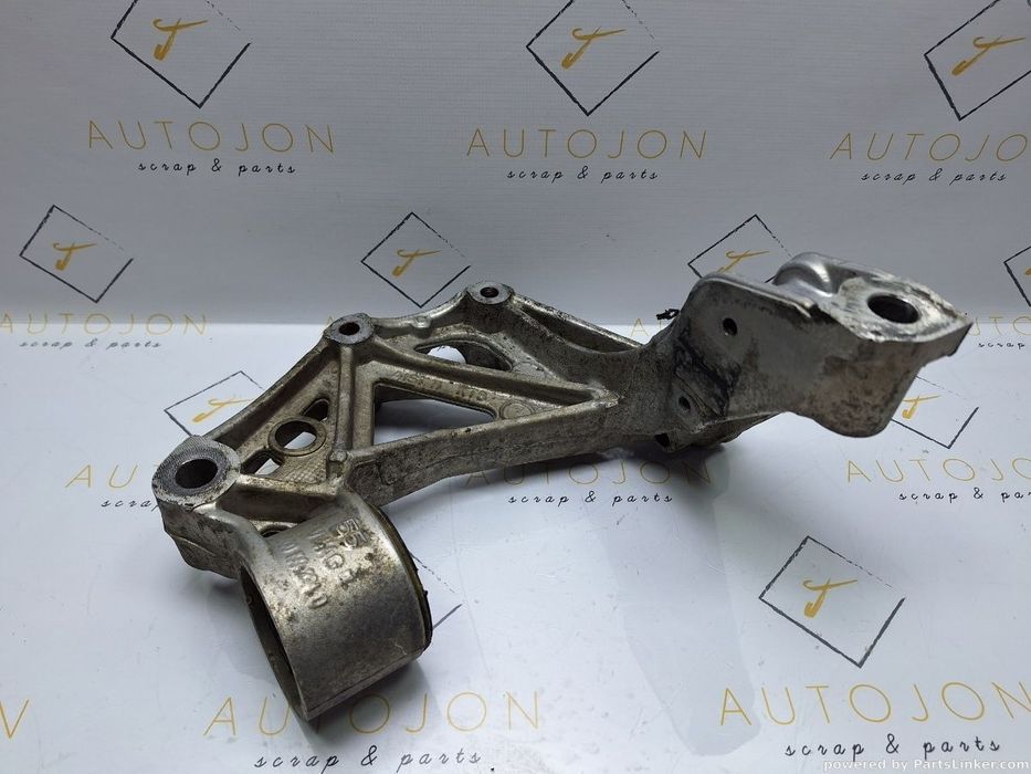 Suport brat trapez  Dreapta SEAT IBIZA IV (6L1) [ 2002 - 2009 ] 1.2 (BBM) 44KW|60HP OEM 6Q0199294D