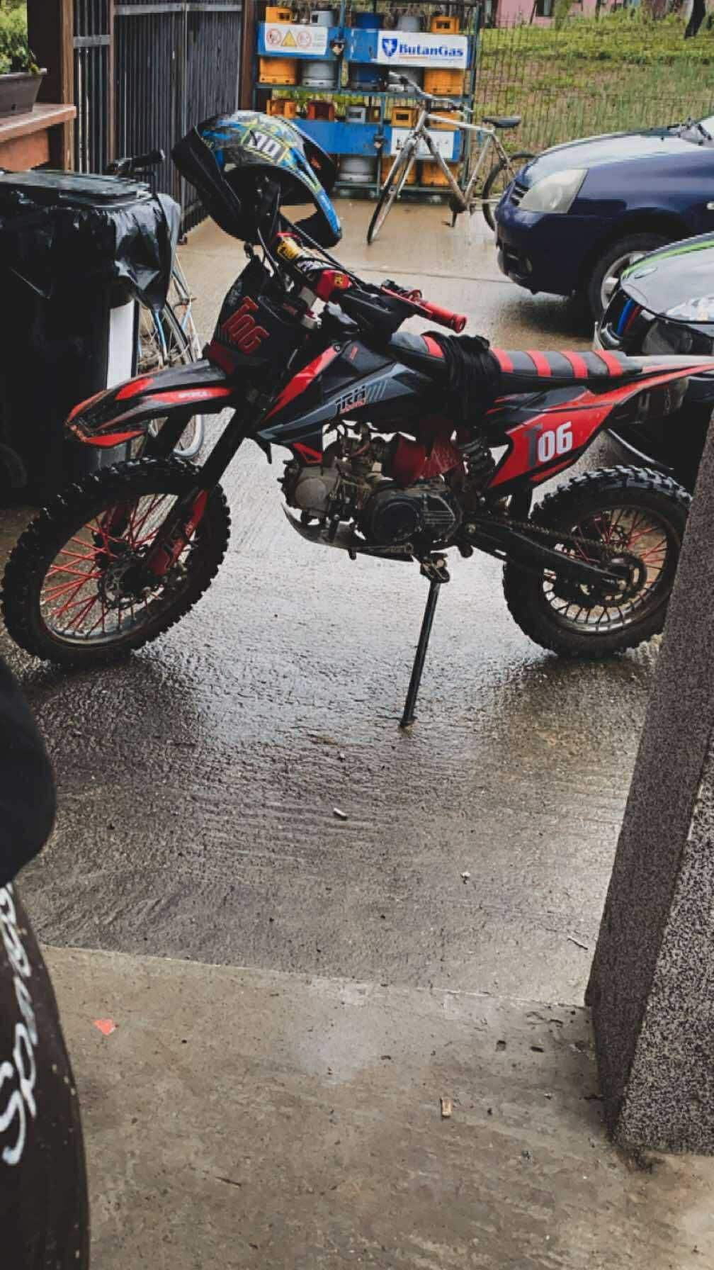 Vând urgent cross JRH 125cc aproape nou