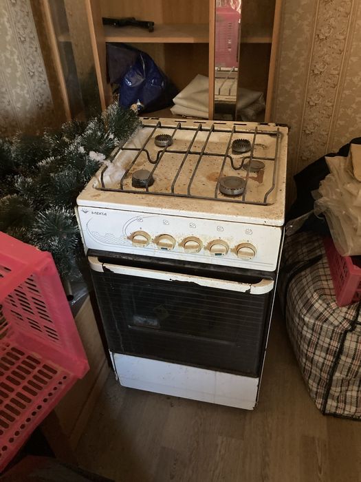 Продам газ плиту