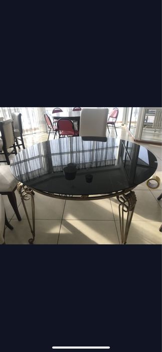 Продам круглый стол кованные ножки столешница стекло