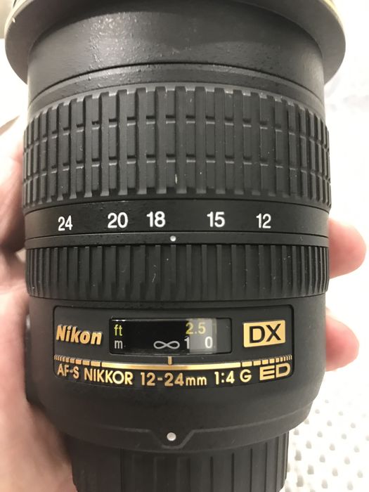 Продам Объектив NIKON AF -S DX Zoom -NIKKOR 12-24mm  f/4G IF-ED