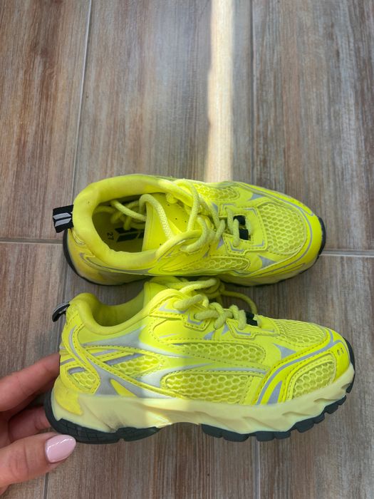 ZARA обувки за момче