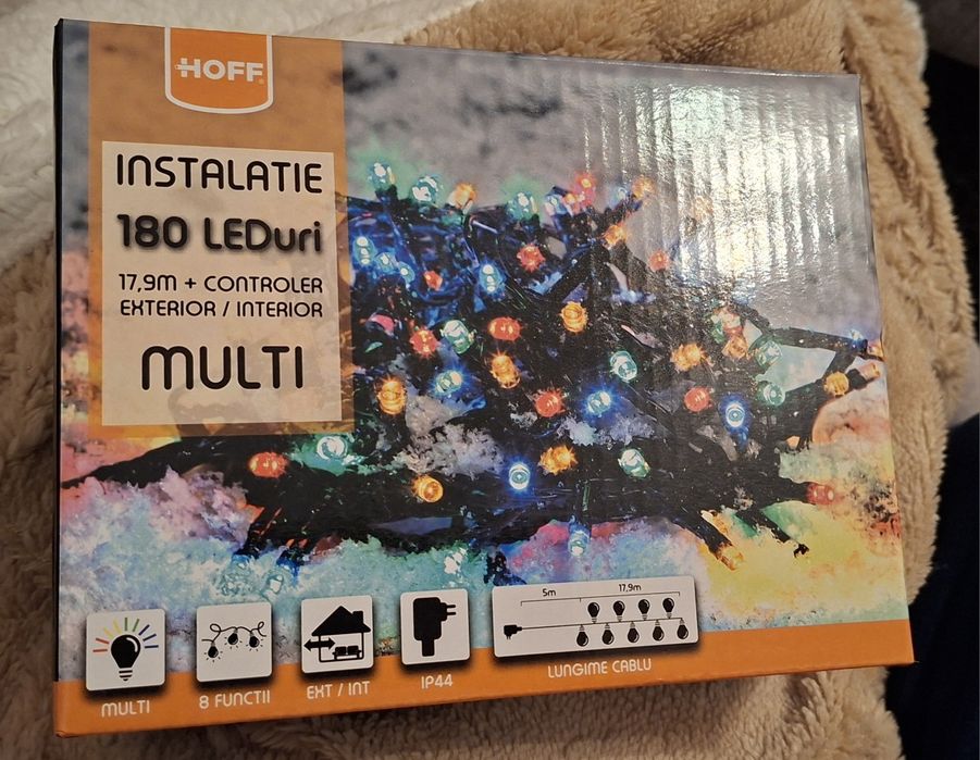 Vand instalatie brad Craciun 180 Leduri lumina multicolora,timer cu 8