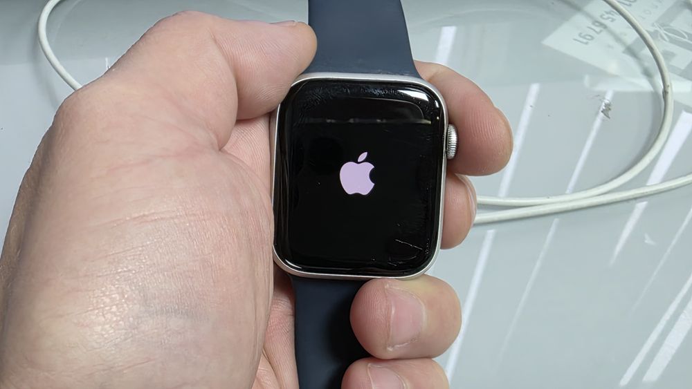 Продам apple watch se2 gen 44mm