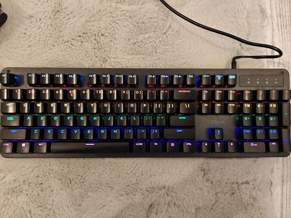 Tastatura Gaming Mecanica Trust GXT 863 Mazz