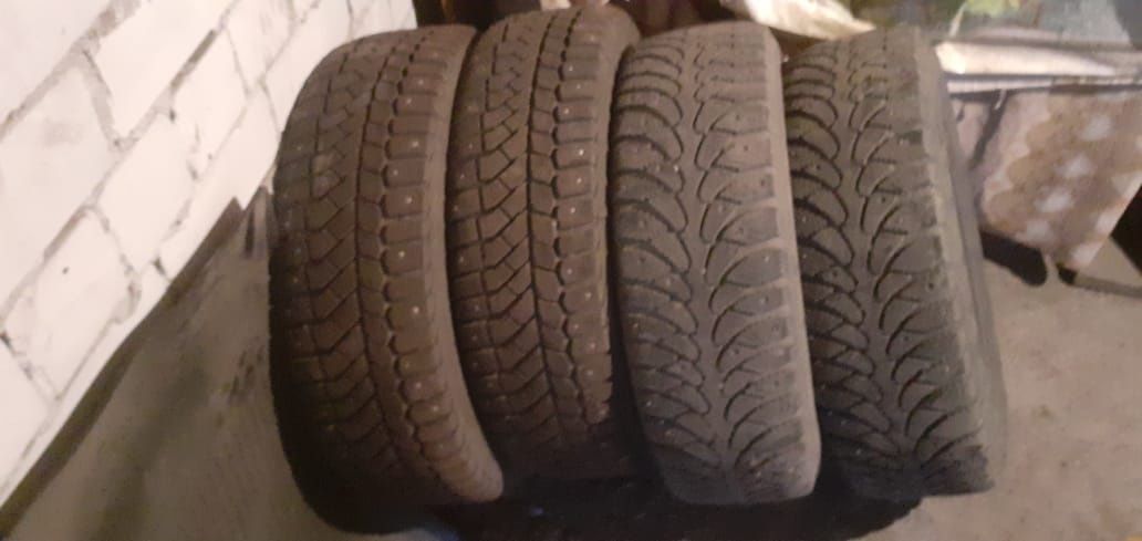 Продам зимние шины