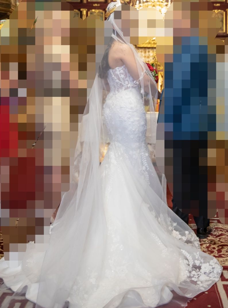 Rochie alba de mireasa tip sirena,La Novia