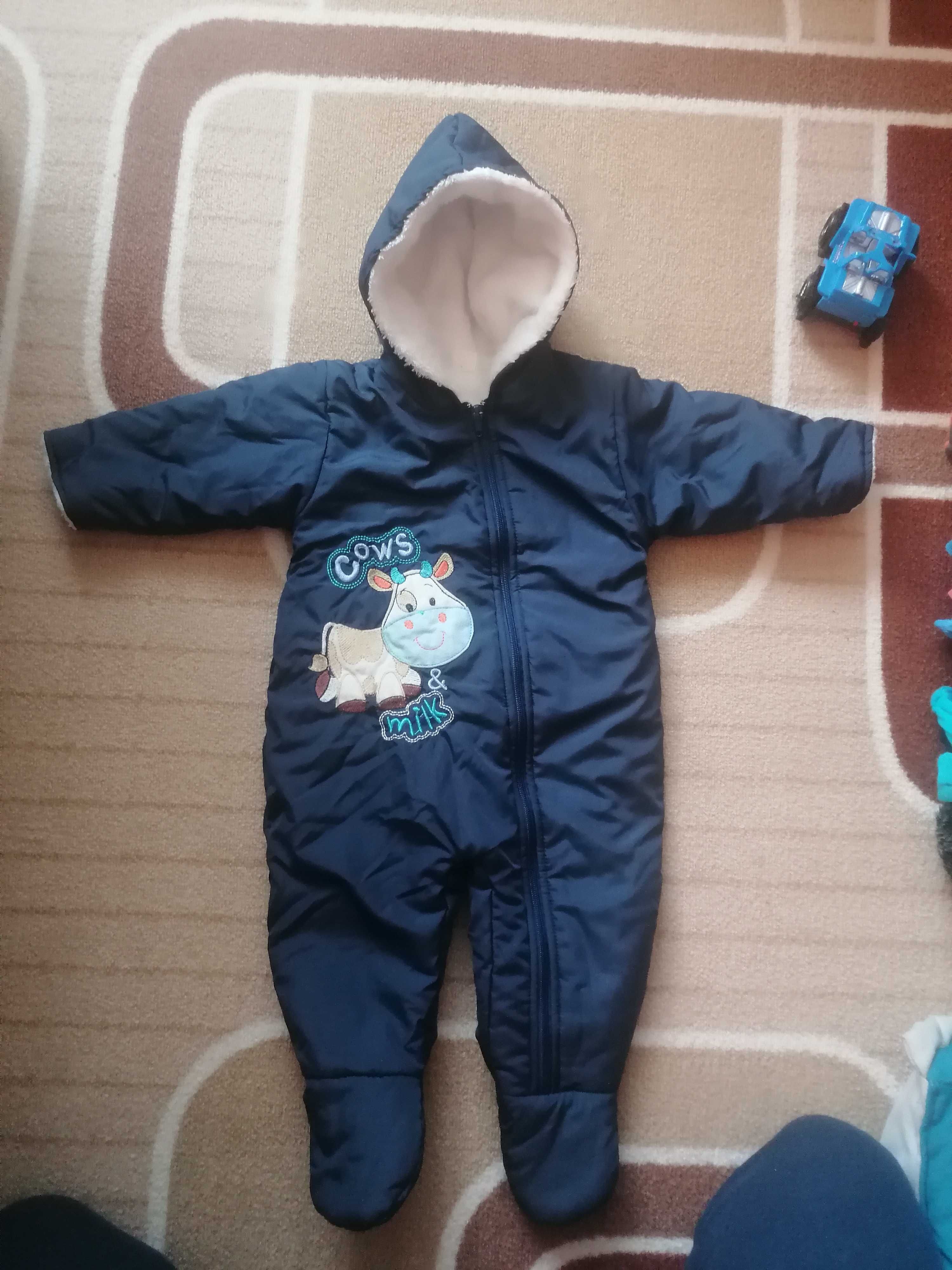 Бебешки зимен космонавт