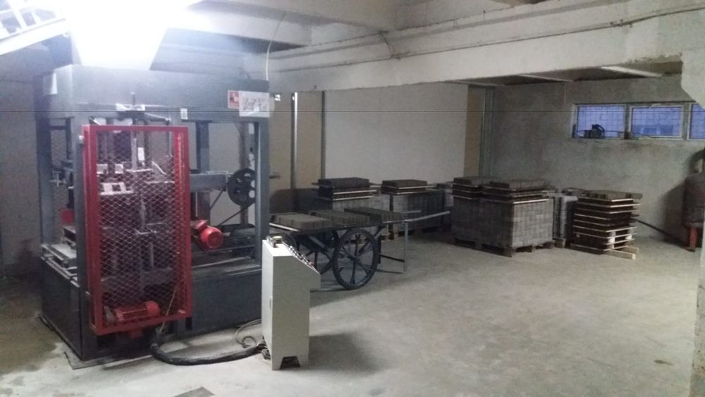 Linie semiautomata producție bolțari și pavaj