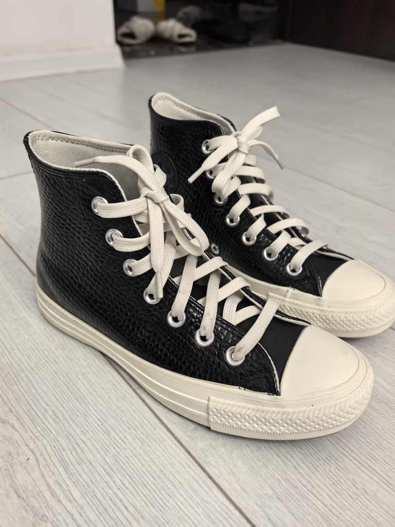 Tenisi Converse All Star inalti, marime 36, 22,5cm, purtati o singura