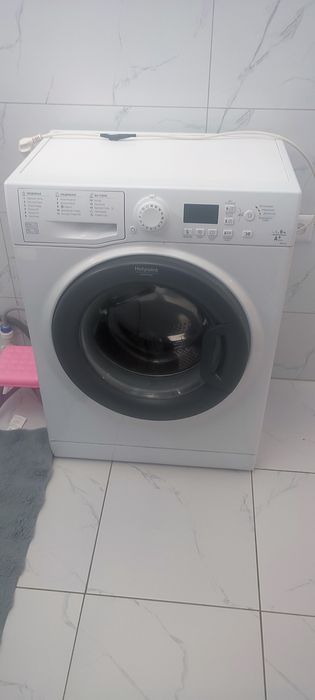 Продам стиральную машину автомат Ariston Hotpoint