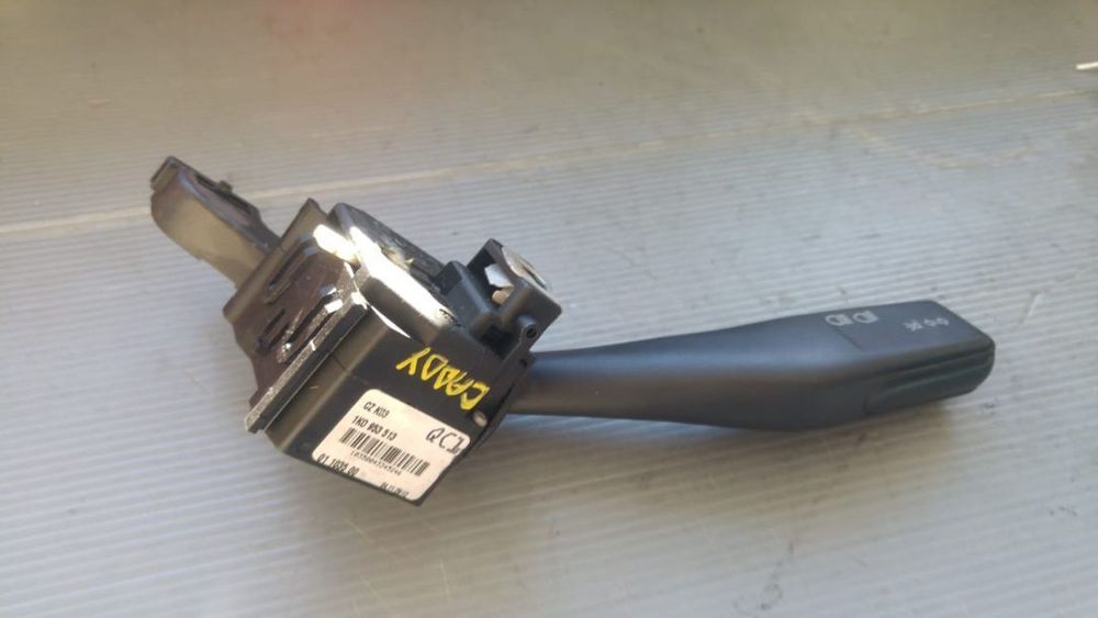 Maneta semnalizare vw caddy 3 1k0953513