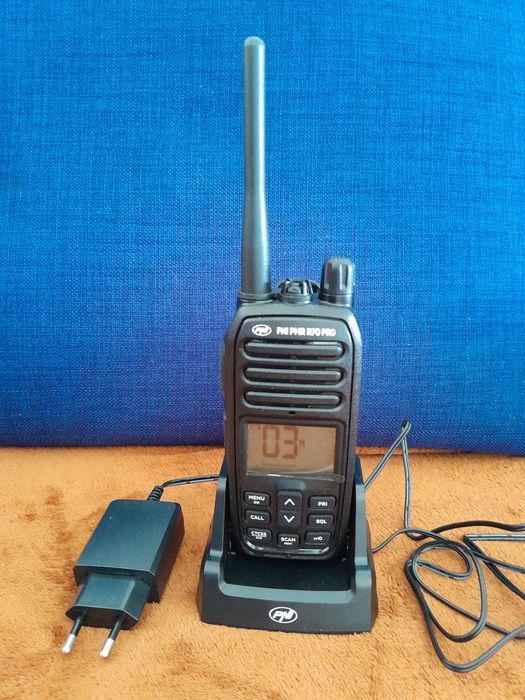 Statie radio  R70 banda libera