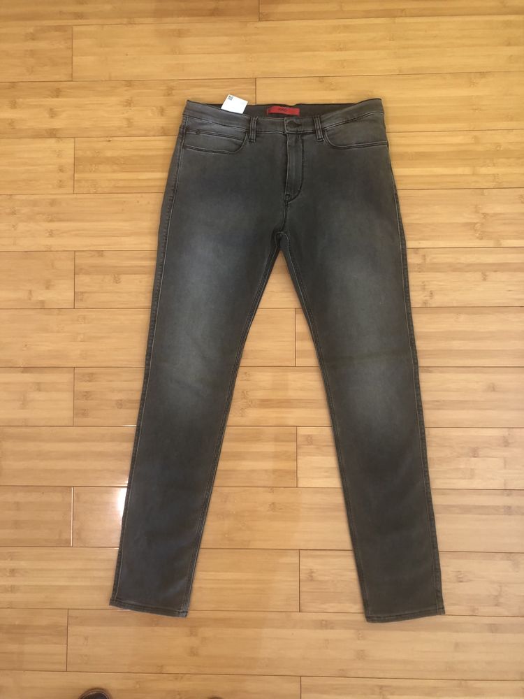 Blugi Hugo Boss originali… noi… culori/nuante e diferite