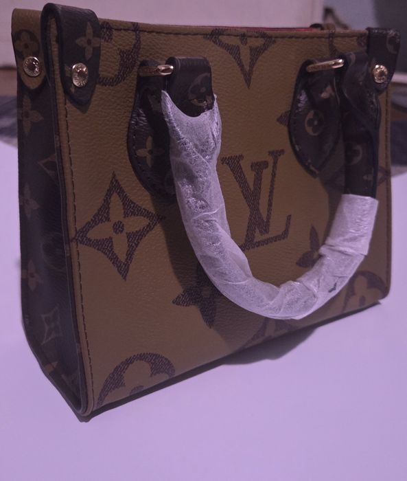 Louis Vuitton 2020s OnTheGo BB - дамска чанта