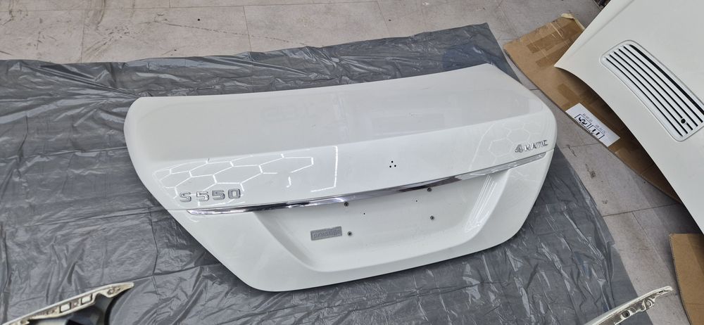 Части за mercedes s class w221